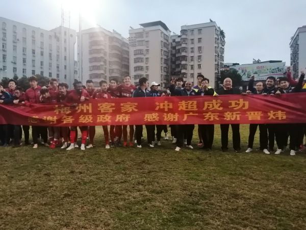 美女操人视频